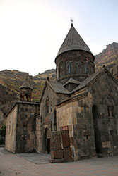 アルメニアの世界遺産 ゲガルド修道院