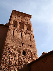 モロッコの世界遺産アイト・ベン・ハッドゥの塔