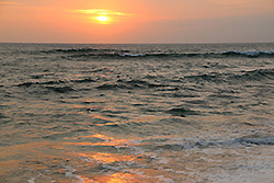 スリランカの南西海岸から見た夕暮れのインド洋