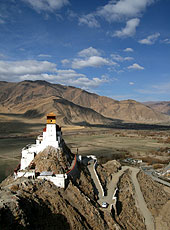チベット ツェタン 王宮跡ヨンブ・ラカン