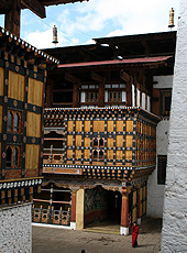 ブータンのパロ最大の城パロ･ゾン