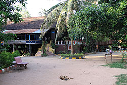 カンボジアのロレイ寺院の僧房