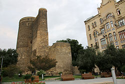 アゼルバイジャンの世界遺産バクーの旧市街の乙女の塔