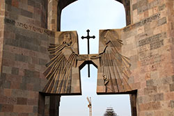 アルメニアの世界遺産エチミアジン大聖堂