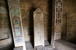 アゼルバイジャンの7つのドームの霊廟