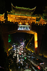 中国の鳳凰古城の南華門