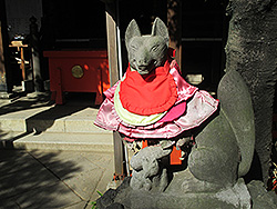 上野公園の花園稲荷神社のお稲荷さん