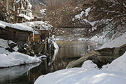 雪に覆われた湯西川温泉の湯西川