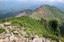日本百名山の磐梯山の山頂からの風景