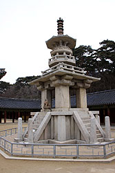 韓国の世界遺産仏国寺の多宝塔