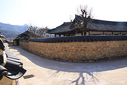韓国の世界遺産安東河回村にあるリュ・シウォンの実家