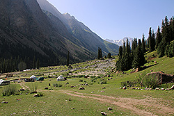 キルギスのバルスコーン渓谷