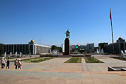 キルギスのビシュケクのアラ・トー広場