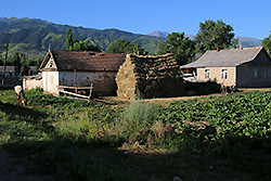 キルギスのチョンケミン渓谷の農家
