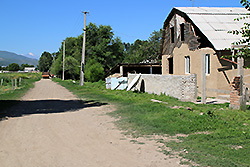 キルギスのチョンケミン渓谷の村