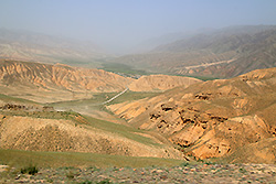 キルギスの天山の渓谷