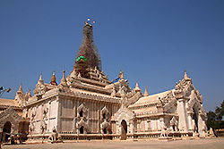 ミャンマーのアーナンダー寺院