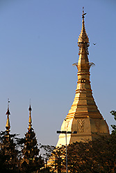 ミャンマーのヤンゴンのスーレー・パゴダ