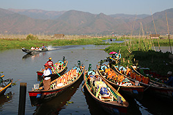 ミャンマーのインレー湖のボート