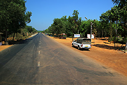 ミャンマーの道