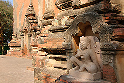 ミャンマーのティーローミィンロー寺院