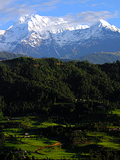 ネパールのヒマラヤの山なみ