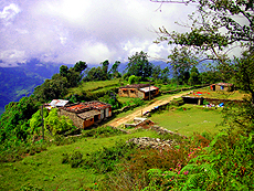 ネパールのヒマラヤの山中の家