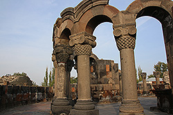 天使たちの大聖堂！アルメニアの世界遺産ズヴァルトノツ古代遺跡
