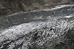 パキスタンのホーパル氷河