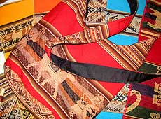 インカ模様のバッグ