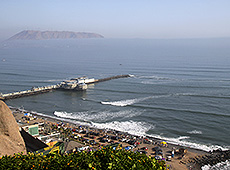 ペルーのリマから見た海岸線
