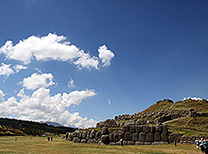 ペルーの世界遺産クスコのサクサイワマン遺跡