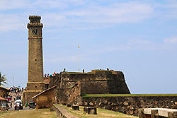 スリランカの世界遺産ゴールのムーン要塞と時計塔