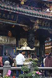 台湾の龍山寺