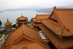 台湾の日月澤と文武廟