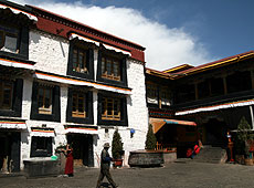 チベット密教の総本山ジョカン