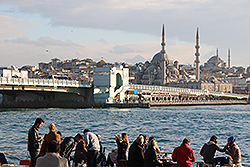 イスタンブールのガラタ橋