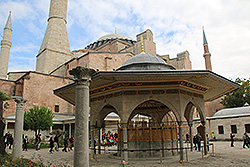 イスタンブールの世界遺産アヤソフィア