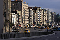 イスタンブールの新市街の街並み