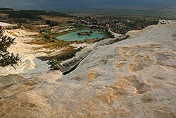 トルコの世界遺産パムッカレの石灰棚