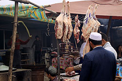 カシュガルの市場の肉