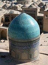 ウズベキスタン ブハラの町のモスク