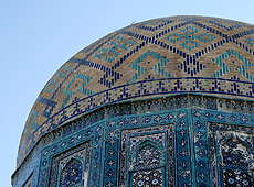 ウズベキスタンのサマルカンドにあるシャーヒ・ジンダ廟