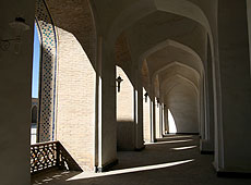 世界遺産 ブハラの町のモスクの回廊